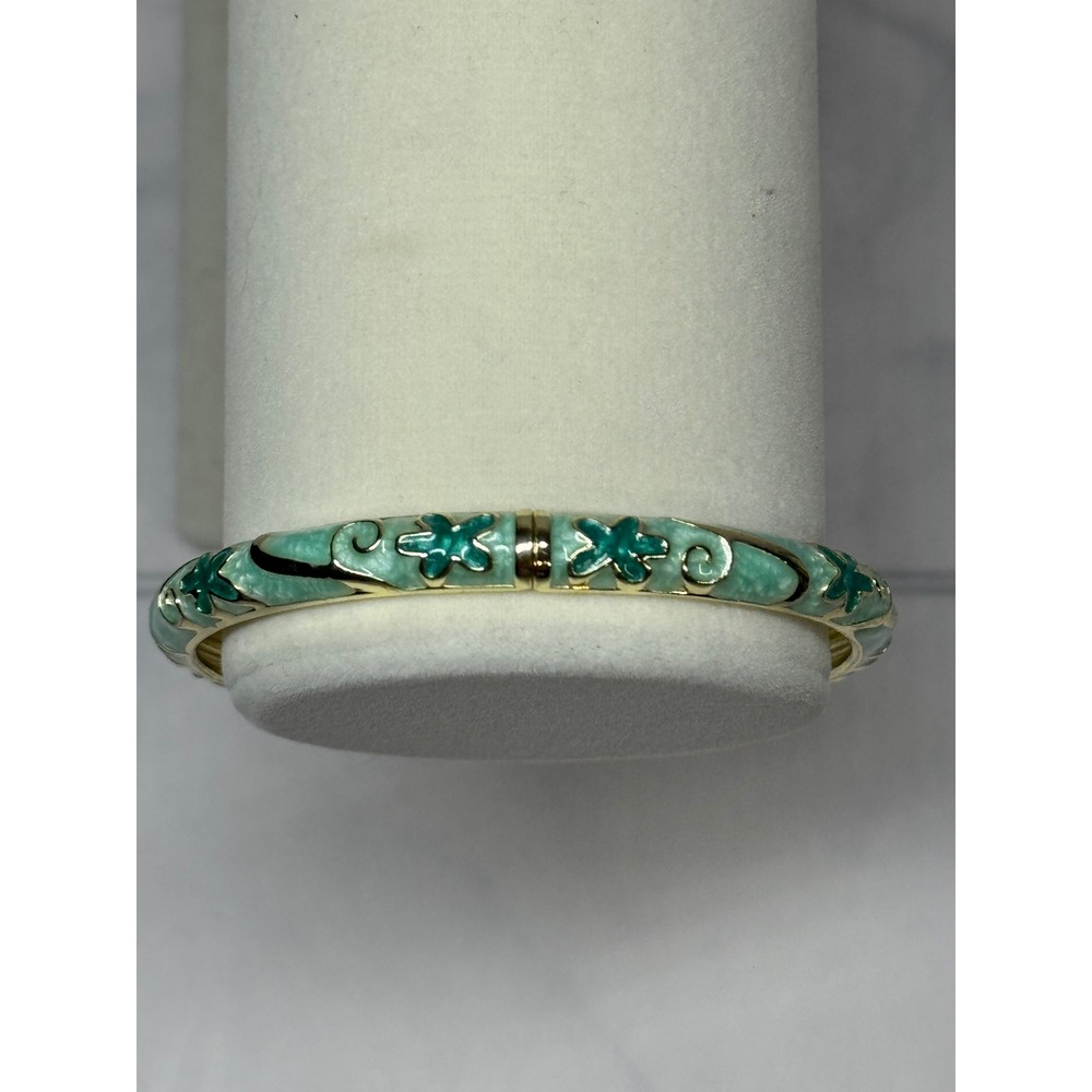 Yiwu Gold Tone Enamel Starfish Hinged Bangle Bracelet Seafoam Green Teal Coastal